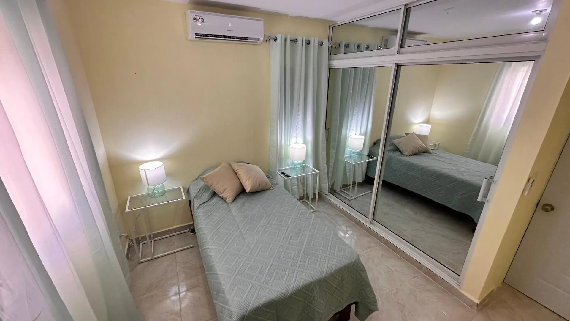Prázdninový dům Home Close To The Beach, Free Wifi & Parking, In Quiet Neighborhood Equipped With Acs Nagua