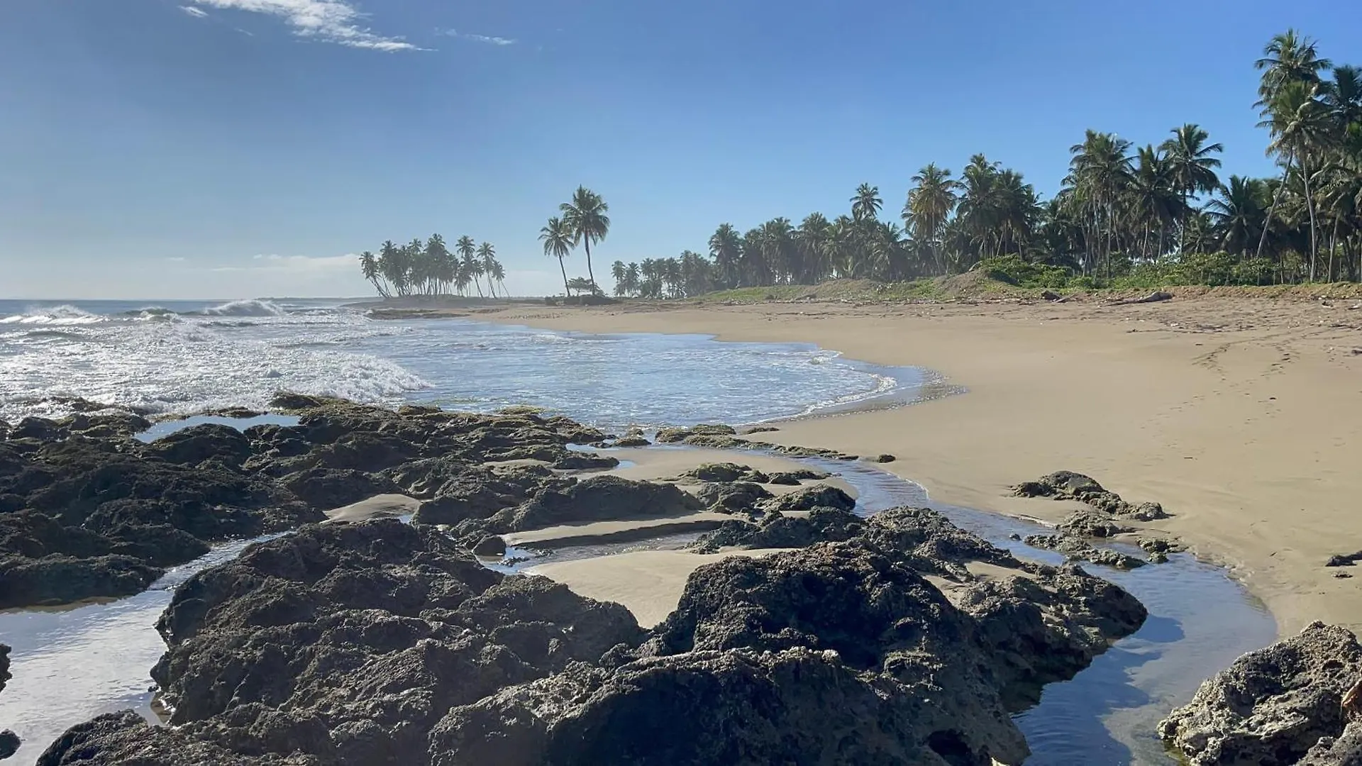 Holiday home Home Close To The Beach, Free Wifi & Parking, In Quiet Neighborhood Equipped With Acs Nagua